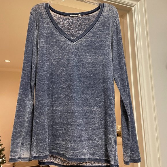Faded Blue Long Sleeve Top (Sz Small) - Picture 2 of 3